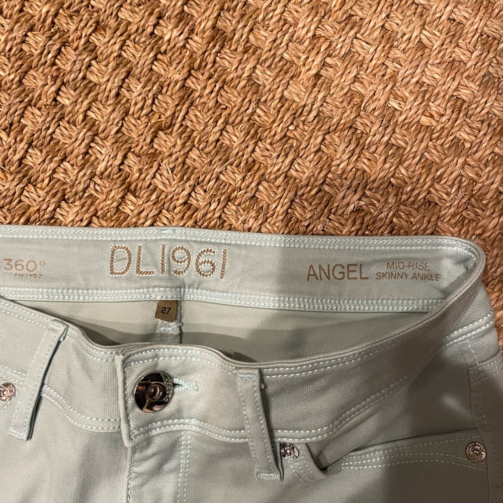 Jeans - Picture 3 of 4